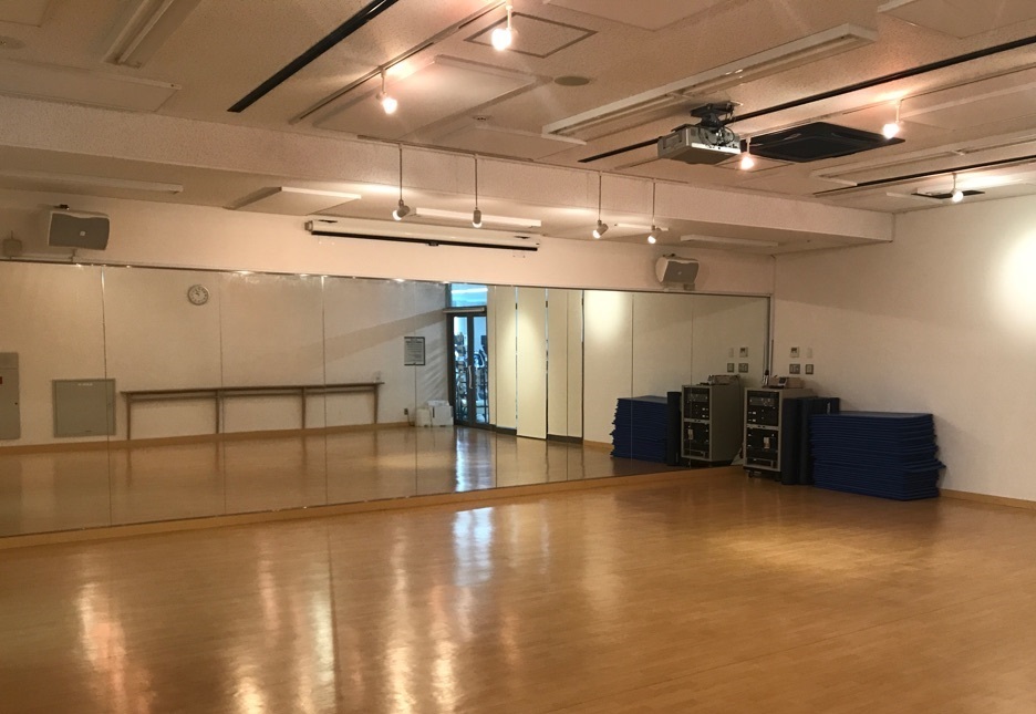 【スタジオ2】体育・ダンススクールを実施する場所です。