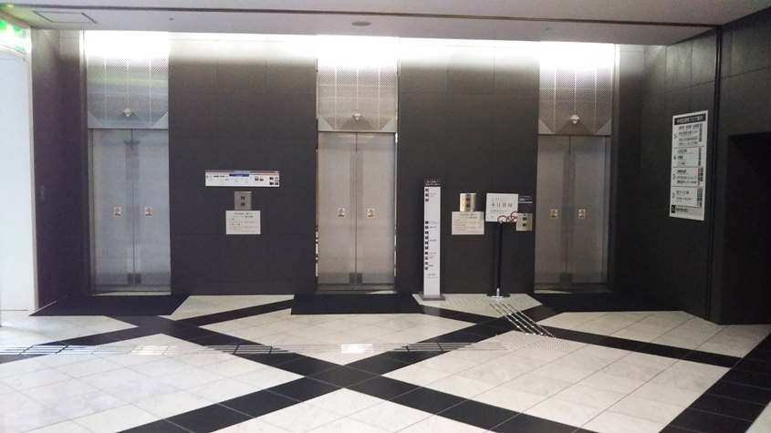 1階 エレベーター