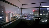 ≪プール屋外テラス≫26階から見下ろす東京の夜景は格別です♪