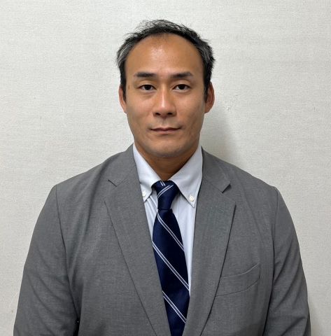 本八幡店 店長 ・会田
