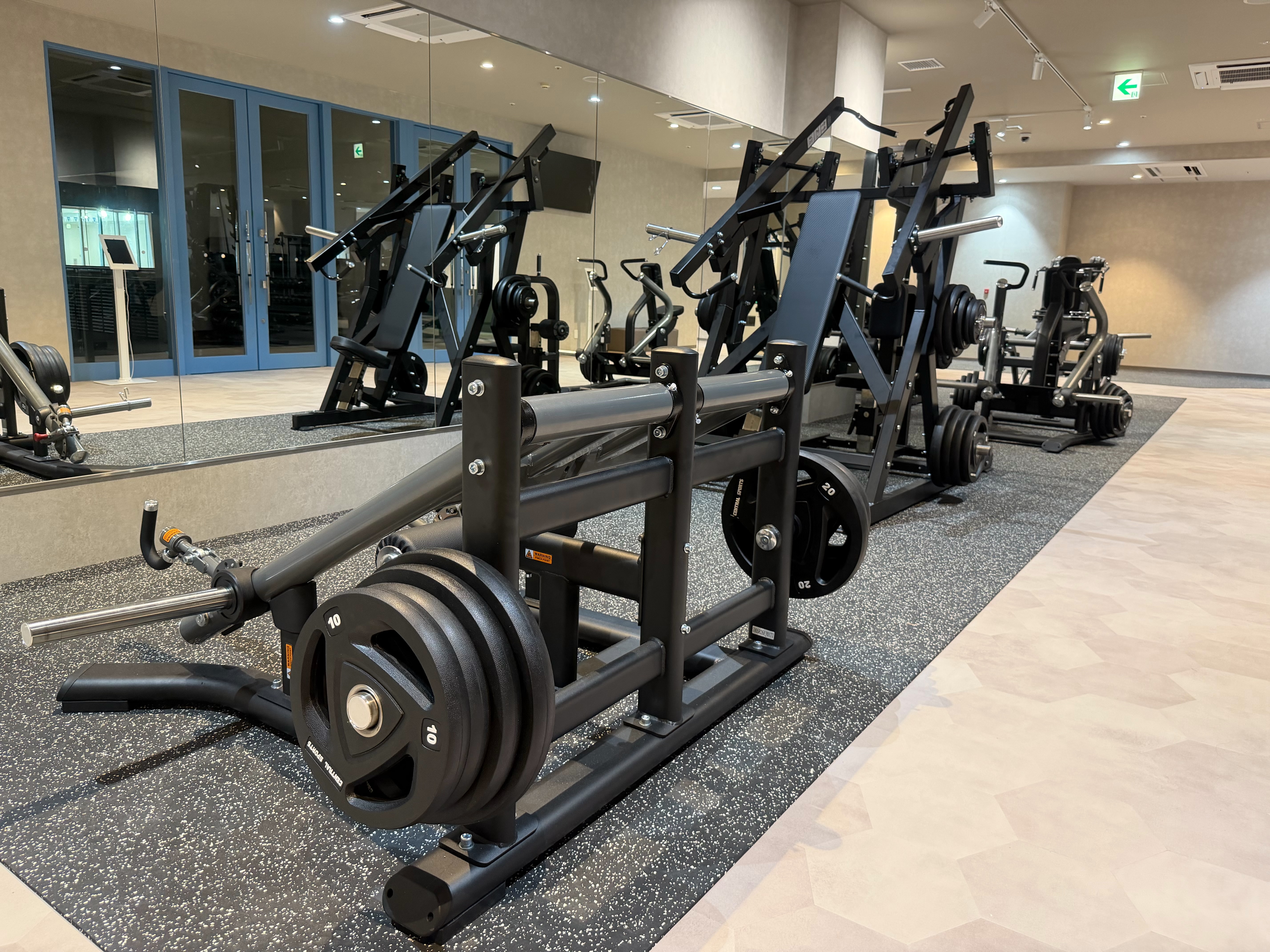 【GYM】最新鋭のフリーウエイトマシン②