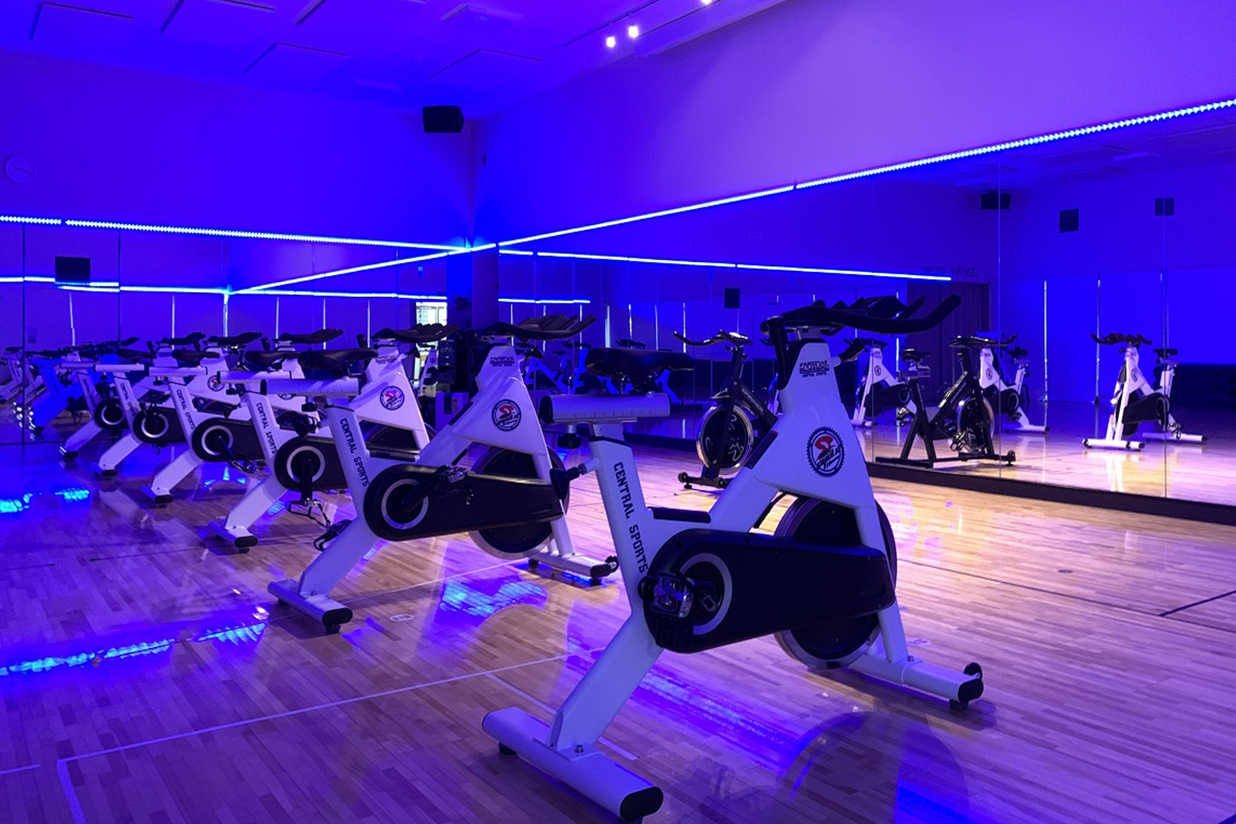 大人気！【スタジオ】インドアバイクプログラム「AIR CYCLE Fitness」