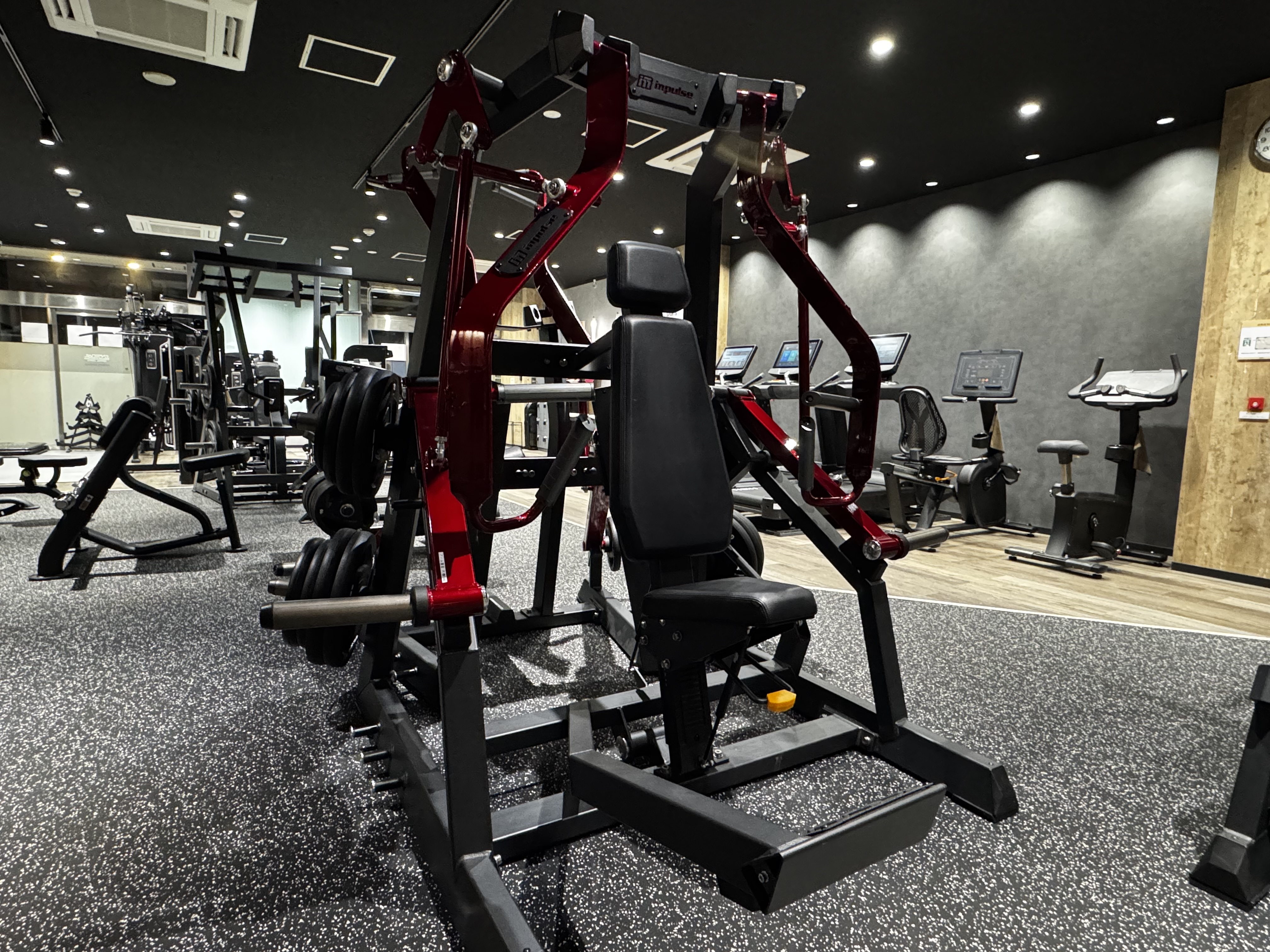 チェストプレス（プレートロード）