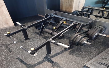 ★NEW★　24時間ジム　フルボディトレーナー　　　　　　　　　　　　　　　　　　　　　　　　　　　　　　　　　　　　　　　　　　　　　　　　　　　　　スクワット、ランジ、デッドリフト、シュラッグ、ジャークなど、全身運動を効率よく行えます。　　