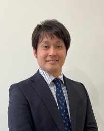 慶應日吉店店長　西川