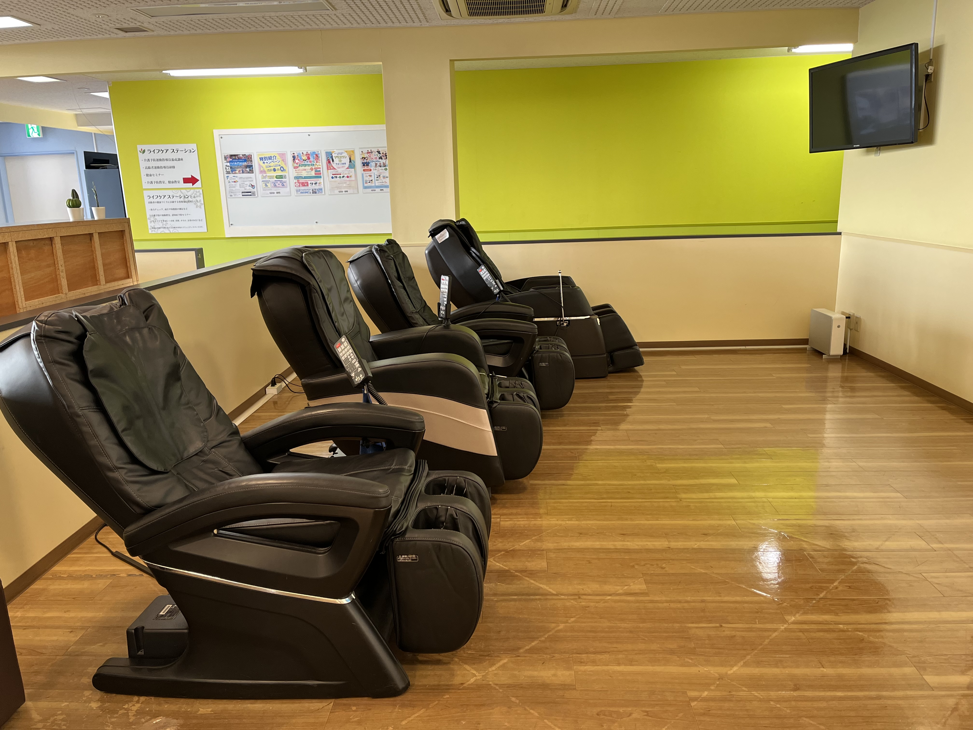 【マッサージチェア】無料で使い放題！運動前後のリラクゼーションとしてご利用ください。