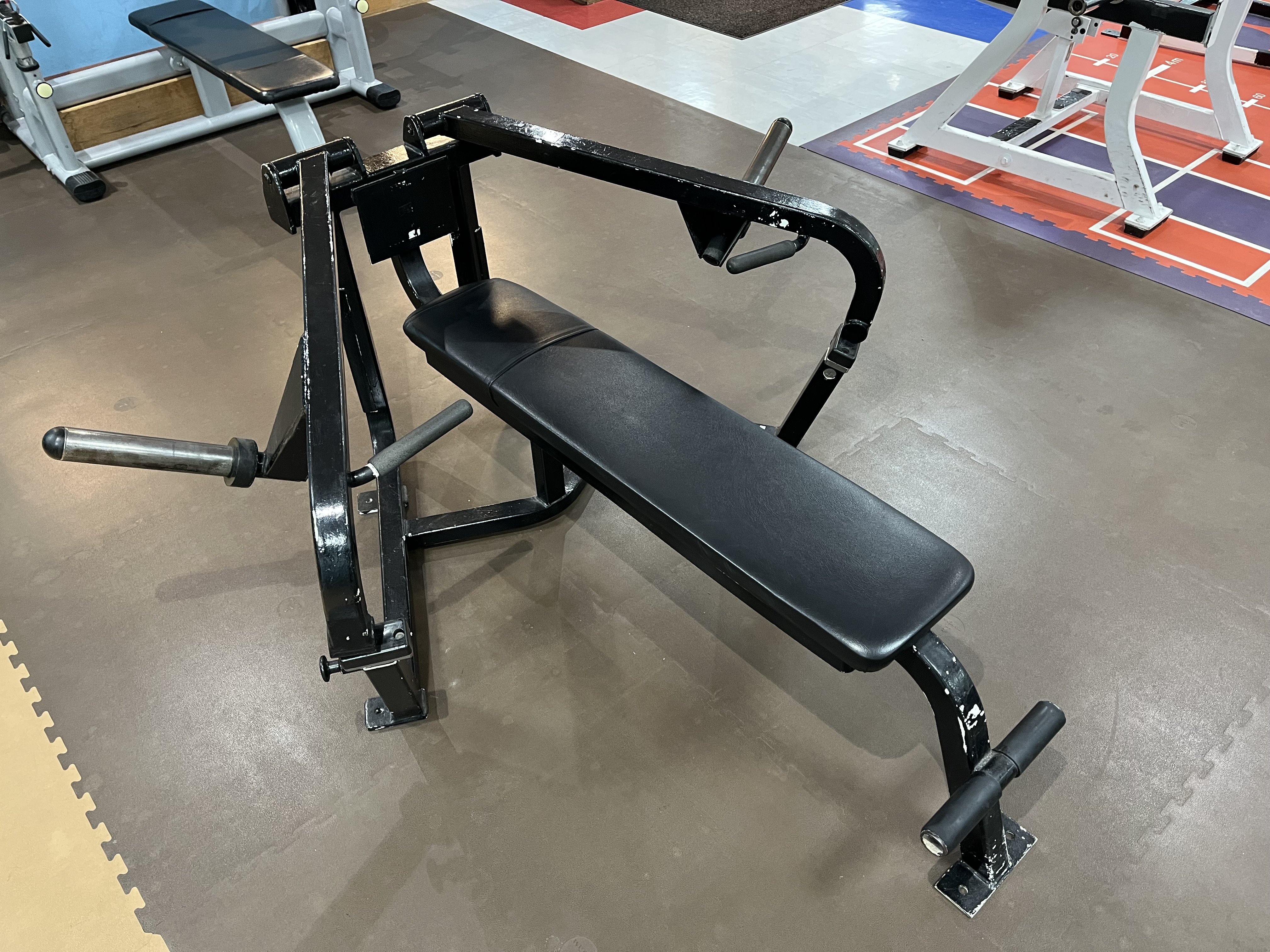 【フリーウエイト】チェストプレス