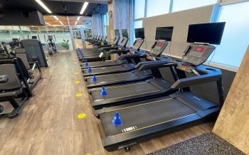 [Running machines] 10 machines installed. This is an aerobic machine that can be used for everything from walking to running.