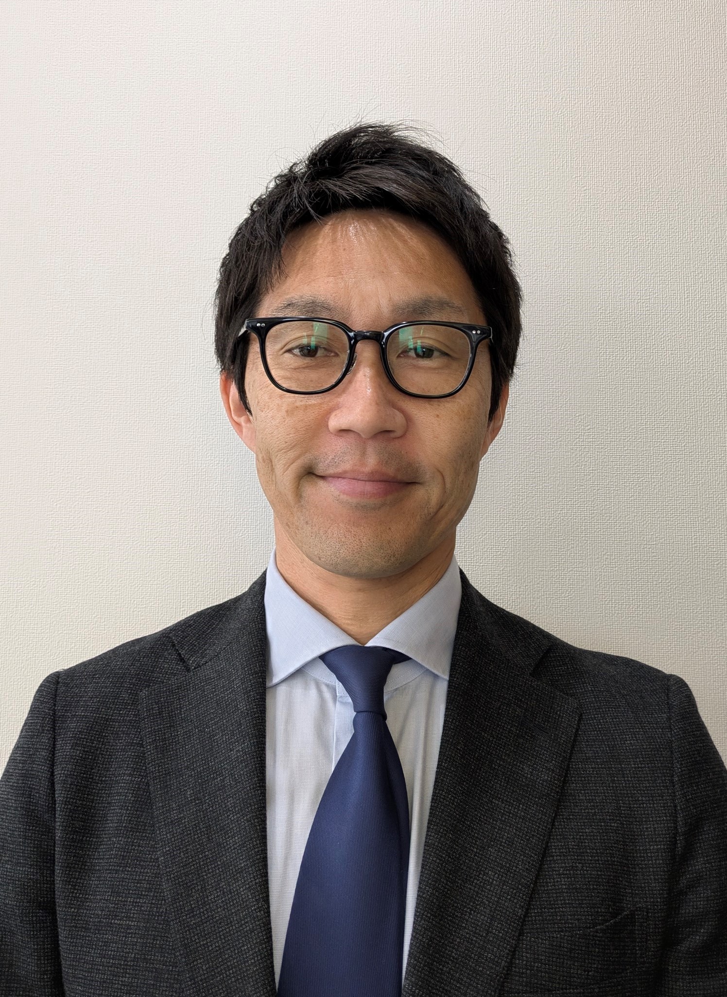 二俣川店　店長　鈴木