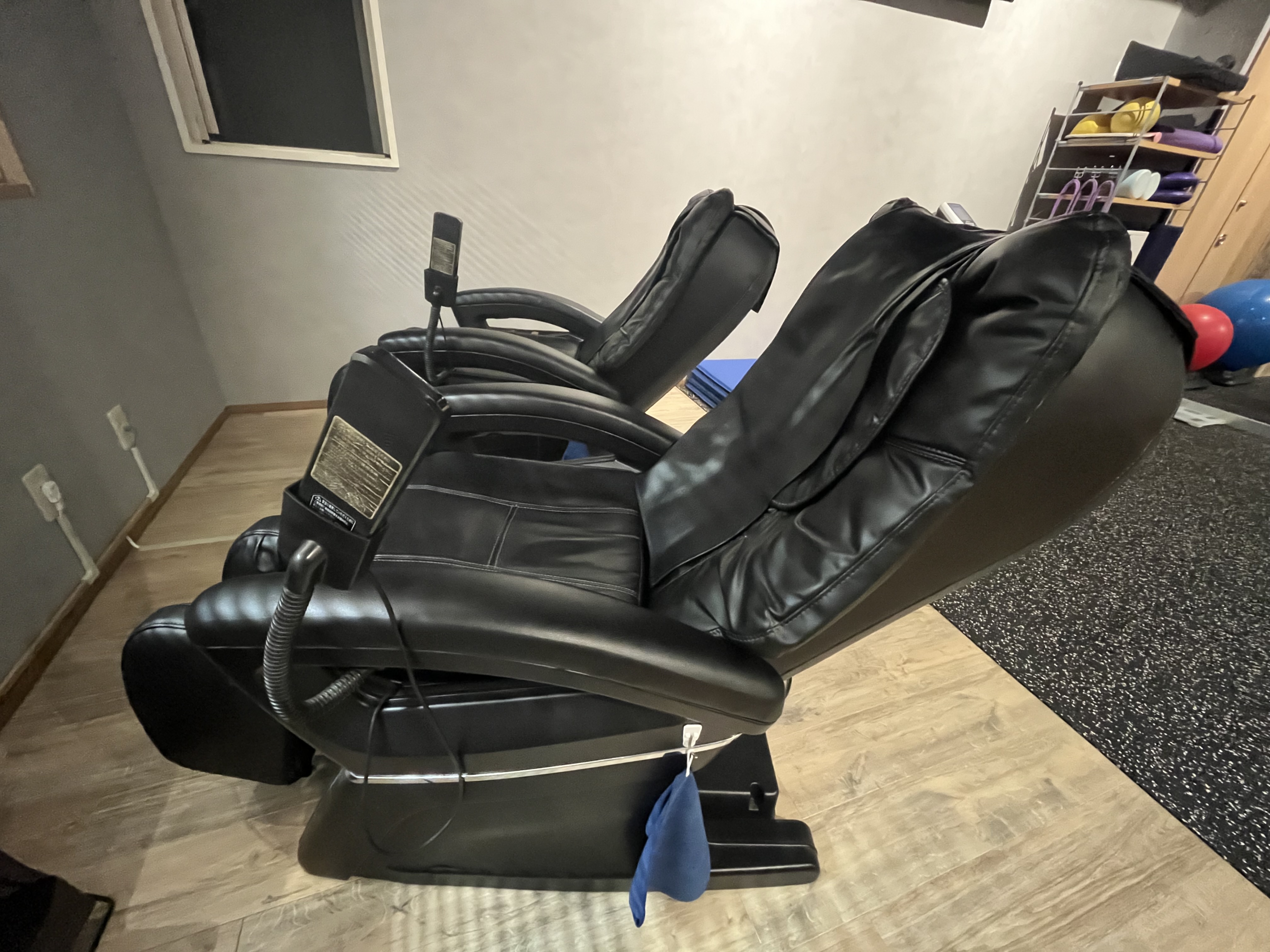 マッサージチェア(2台）