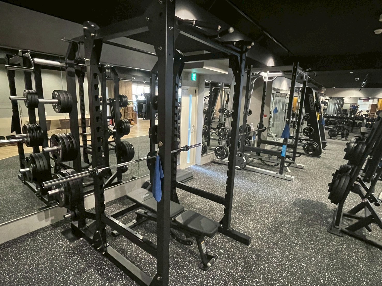 フリーウエイトエリア【マシン紹介】パワーラック2台