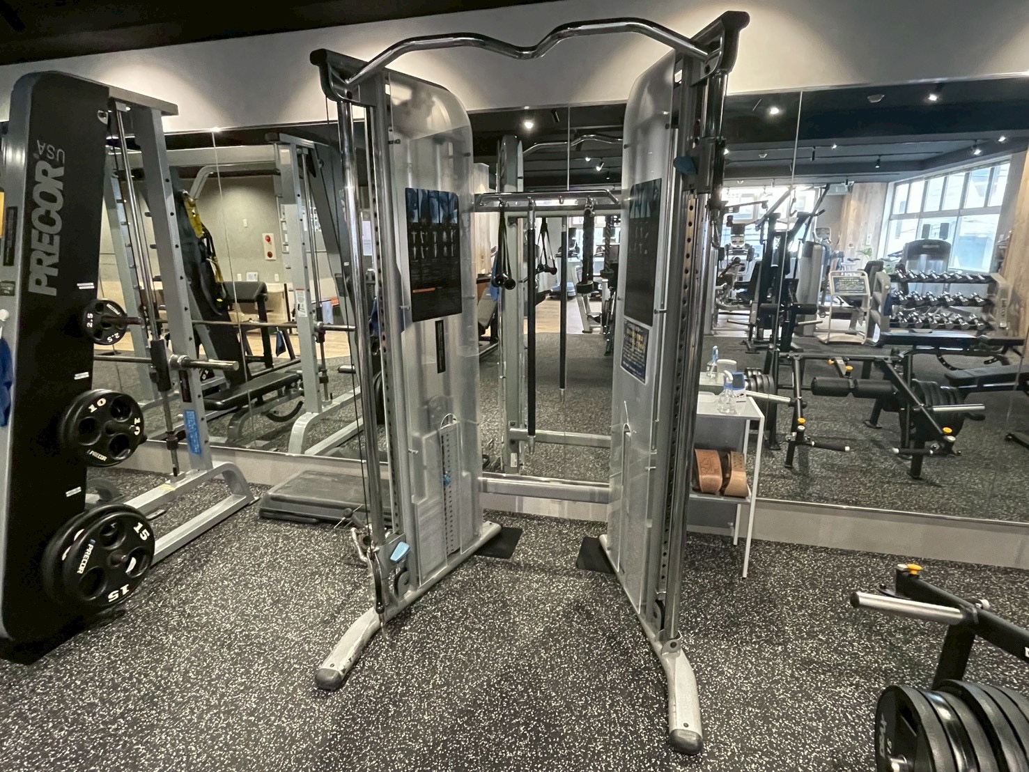 フリーウエイトエリア【マシン紹介】ケーブルマシン