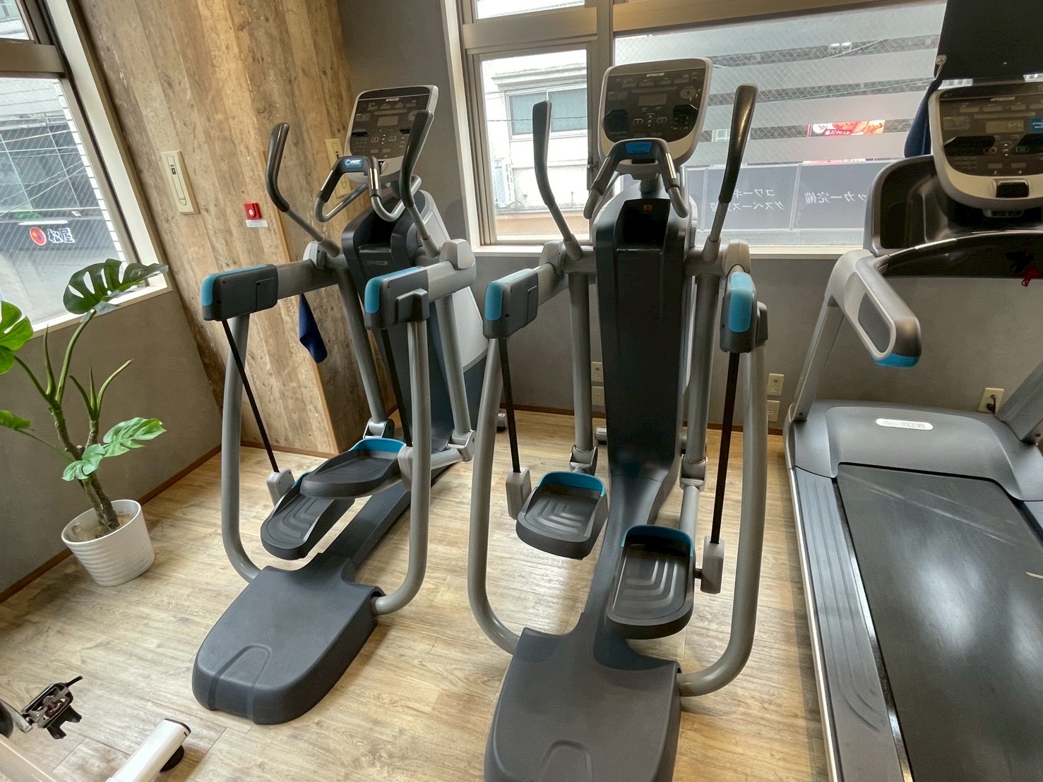 マシンジムエリア【マシン紹介】ステップマシン（2台）