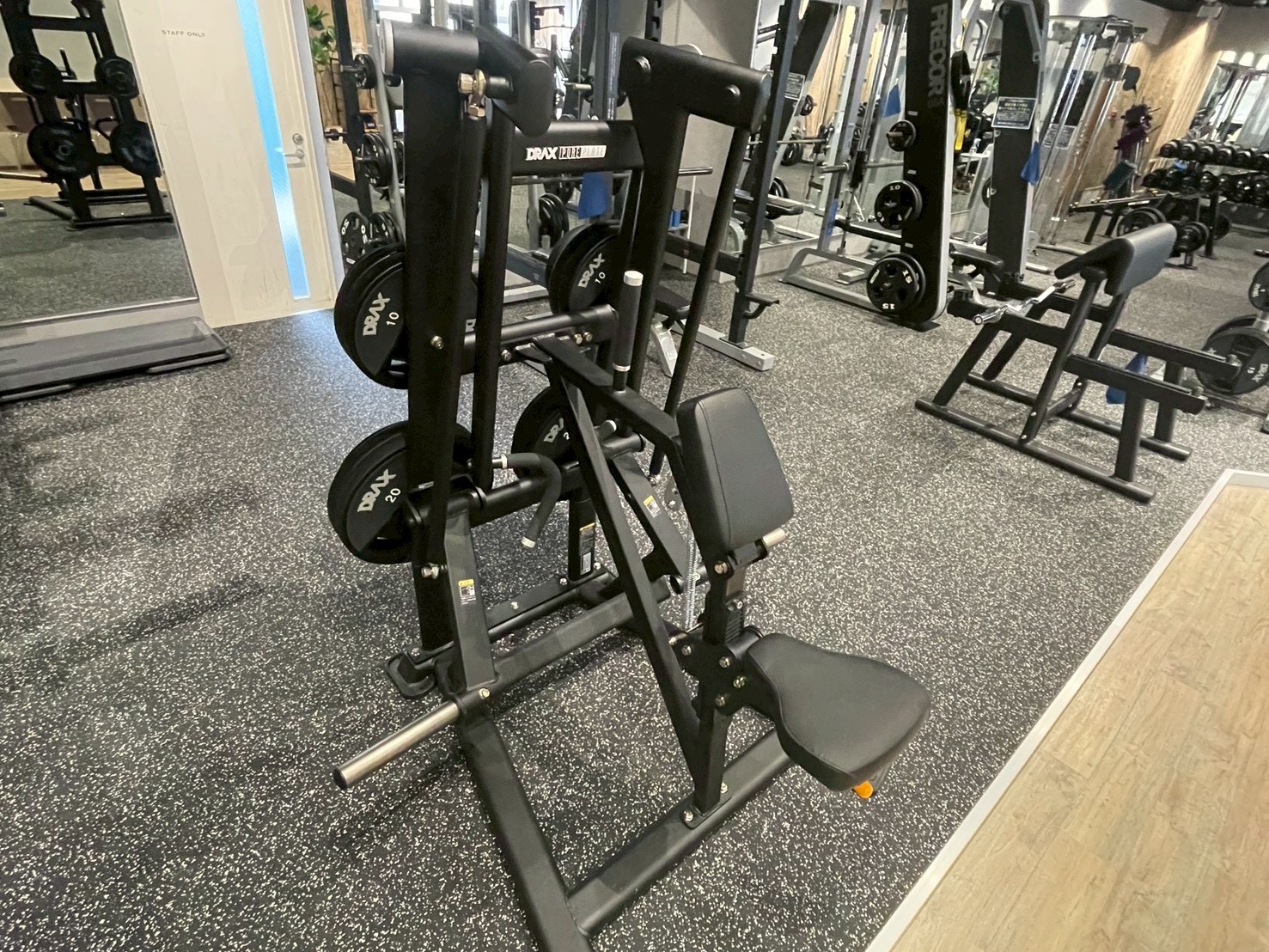 フリーウエイトエリア【マシン紹介】ローロウ