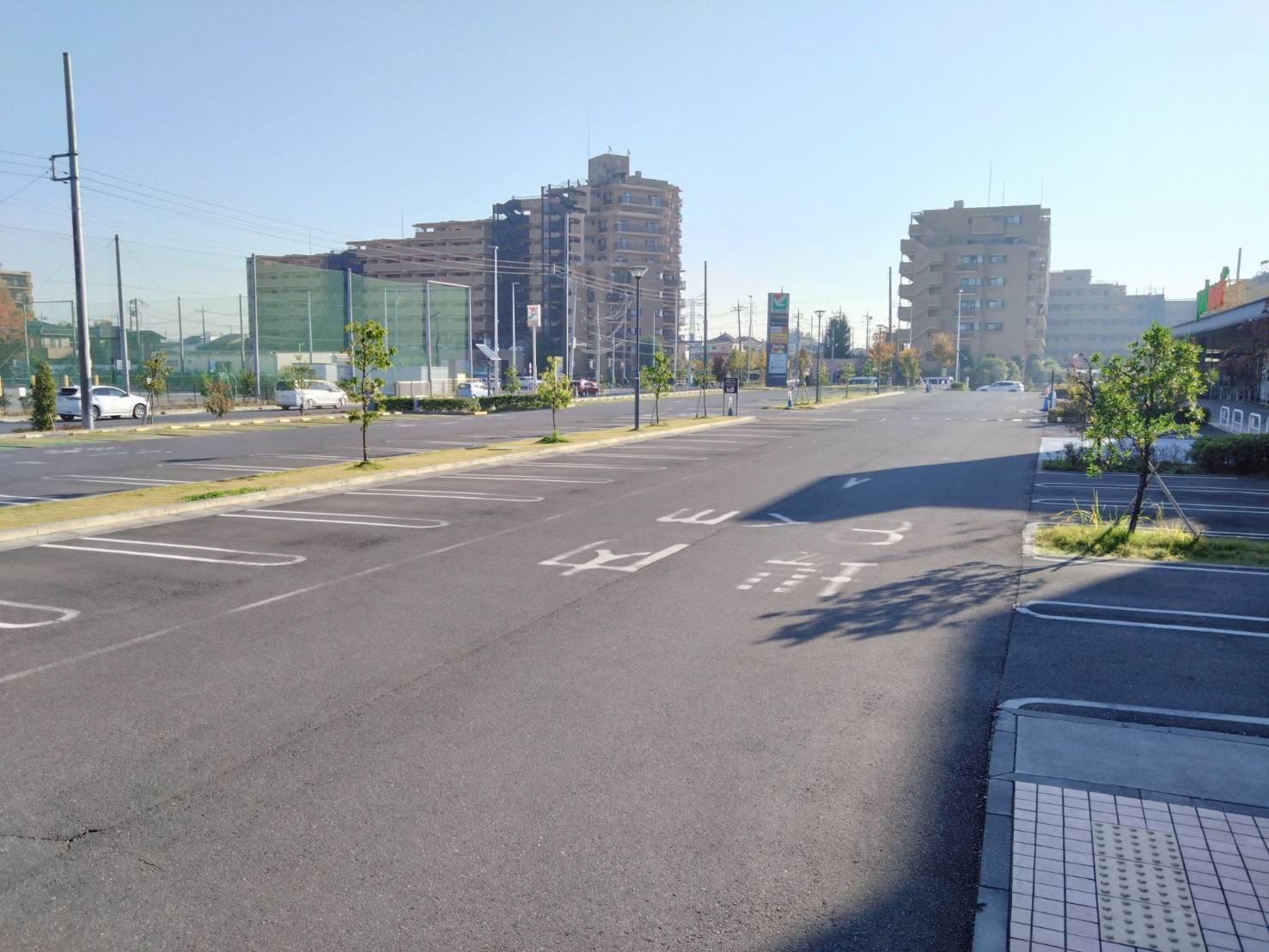 広々とした駐車場をご用意！いつでも無料で駐車いただけます