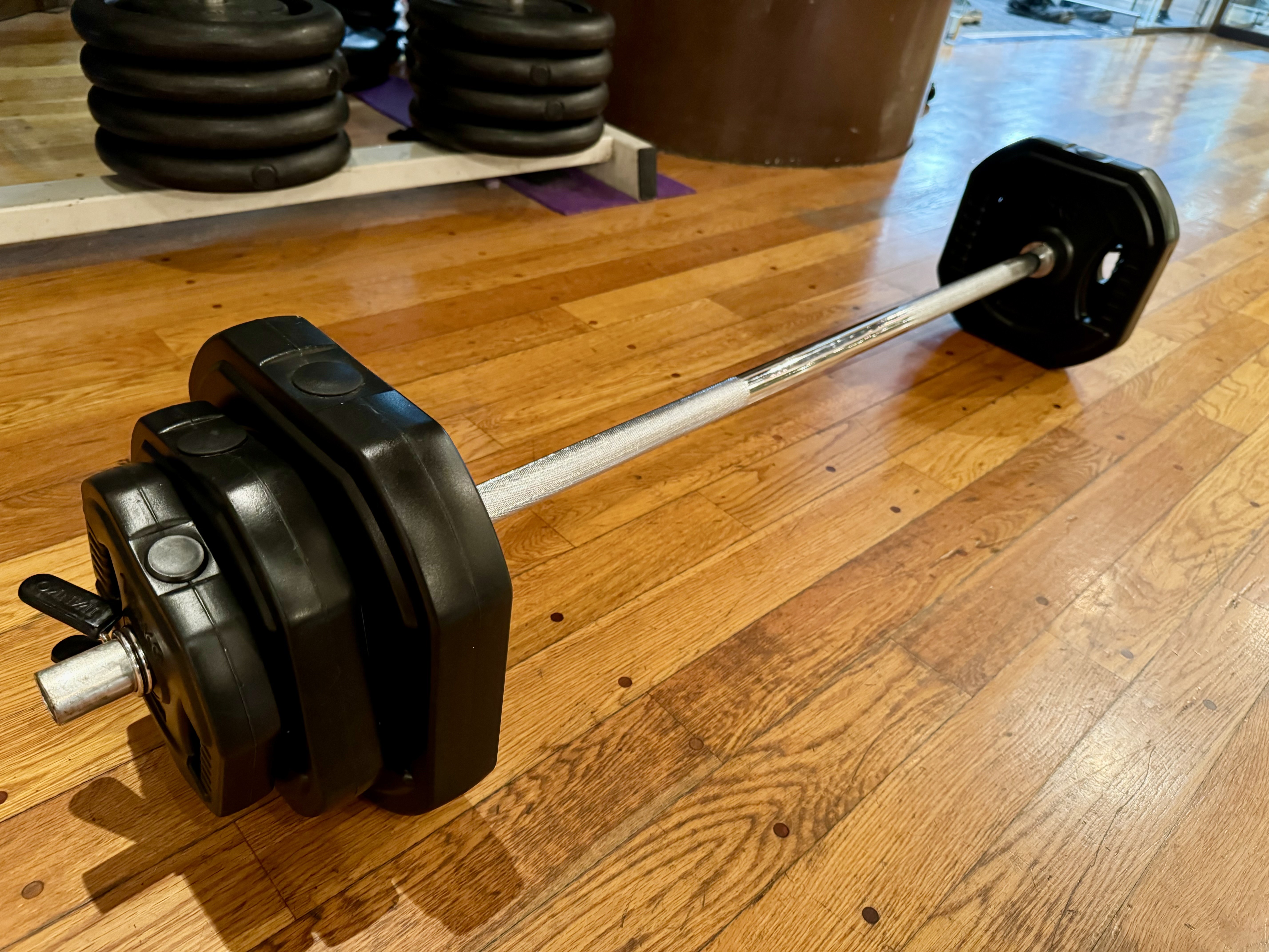 【スタジオ設置バーベル】