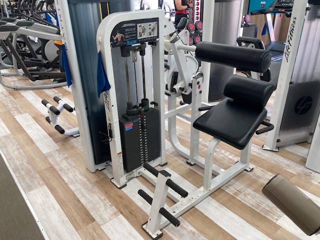 〈ストレングスマシン〉バックエクステンション
