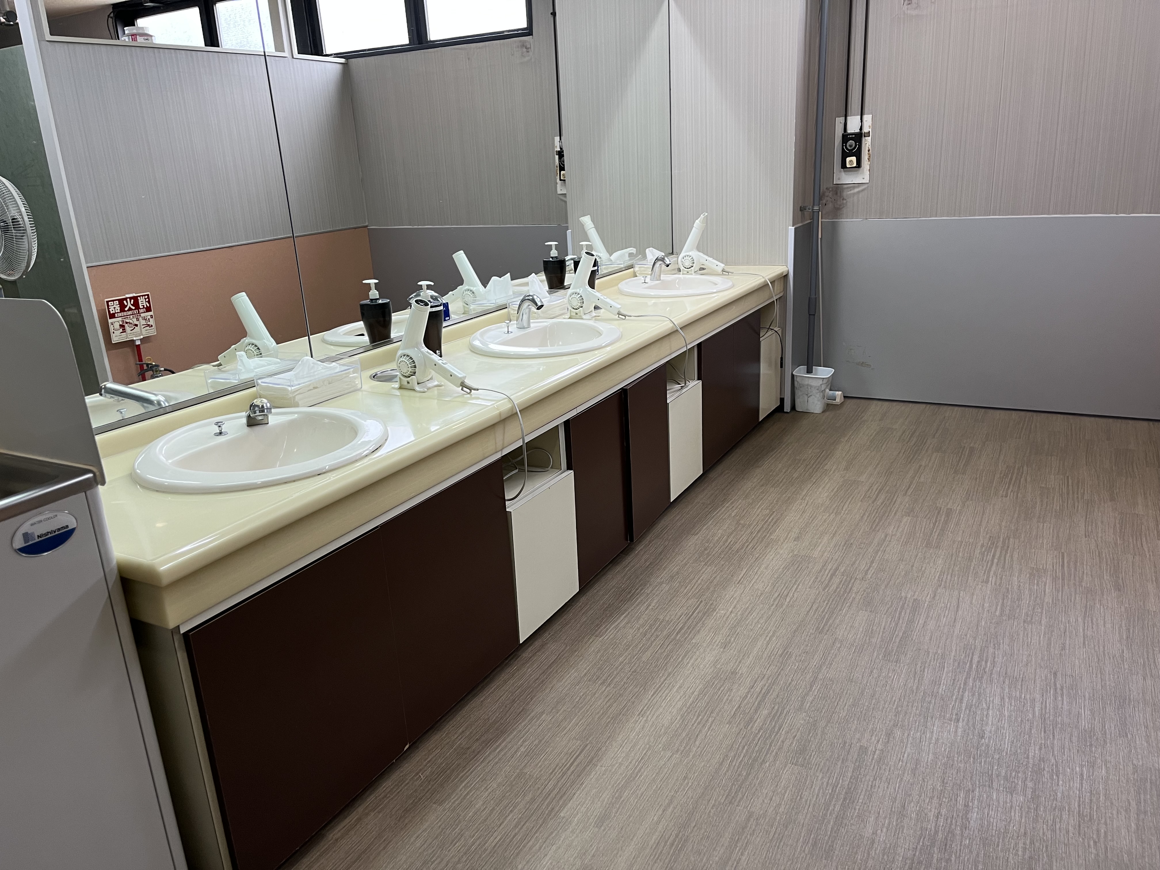 女性パウダールーム