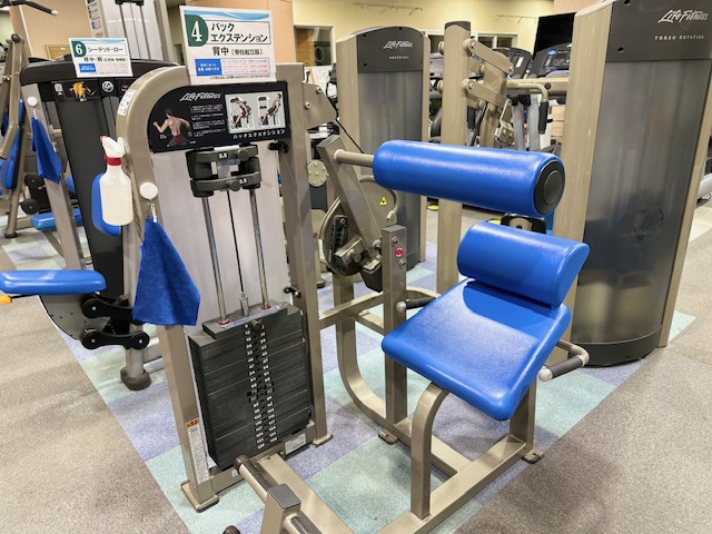 マシンジム④〈バックエクステンション〉