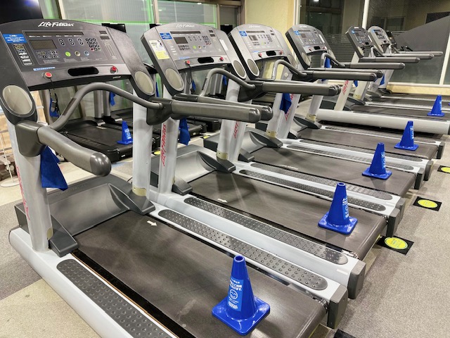マシンジム（トレッドミル）※13台設置