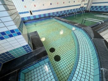 プールサイド　ジャグジー