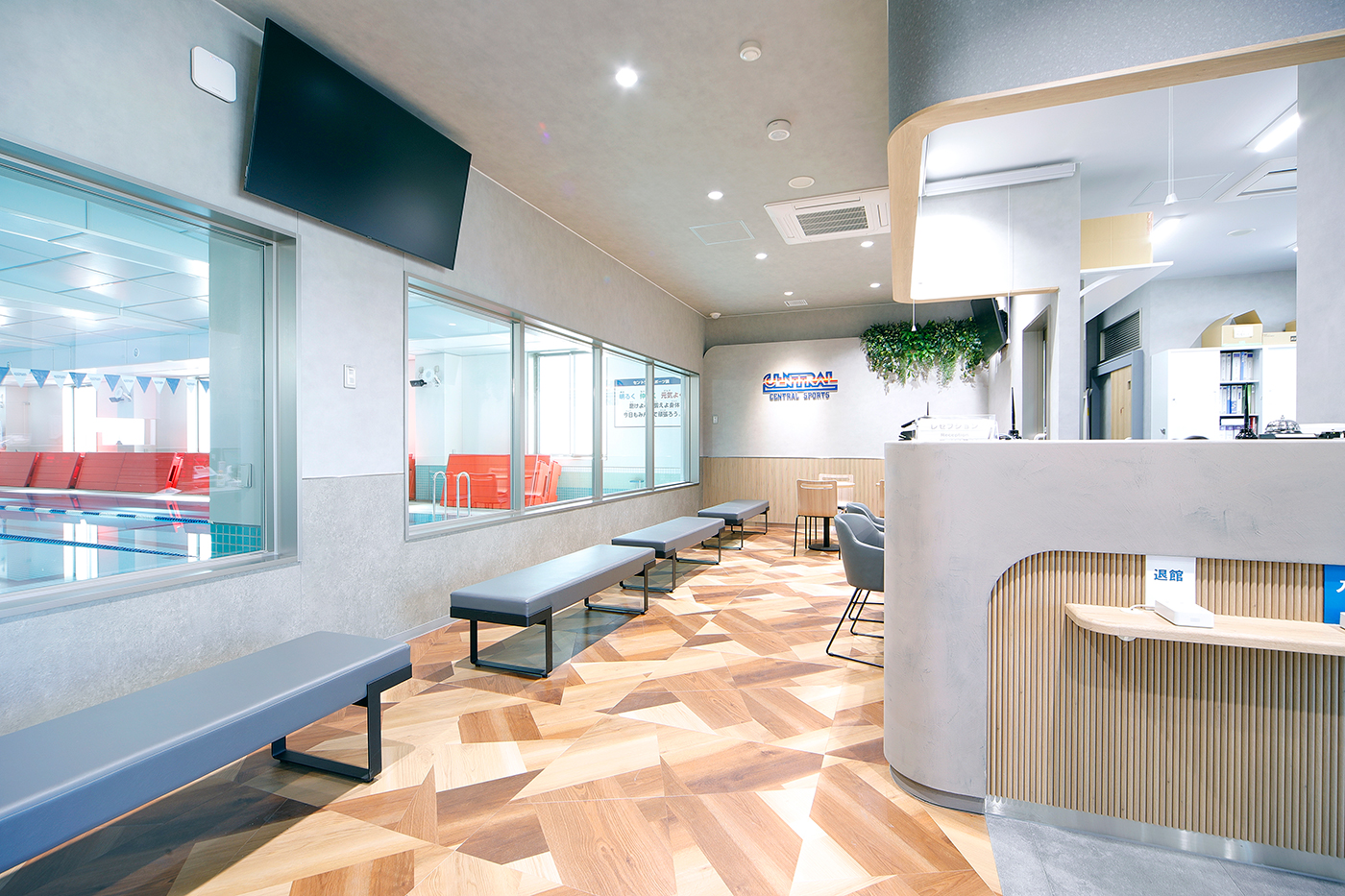 【エントランス】受付カウンター