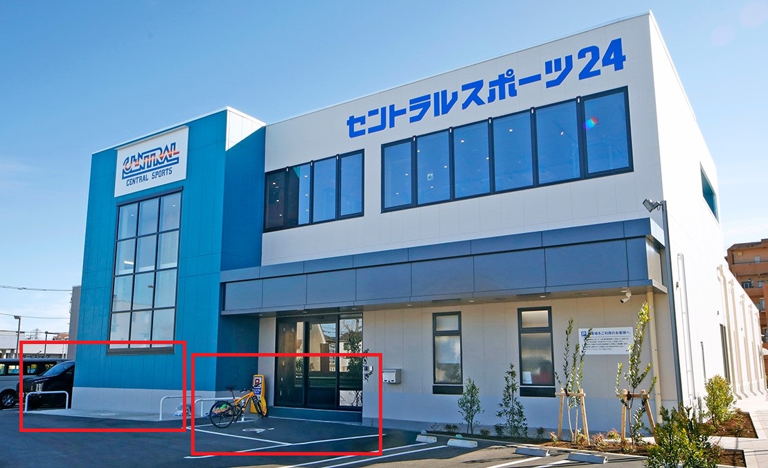 【駐輪場】建物目の前に2ヶ所（10台・20台程フリースペース）・裏側駐車用に併設（20台程枠設定）設置しております。
