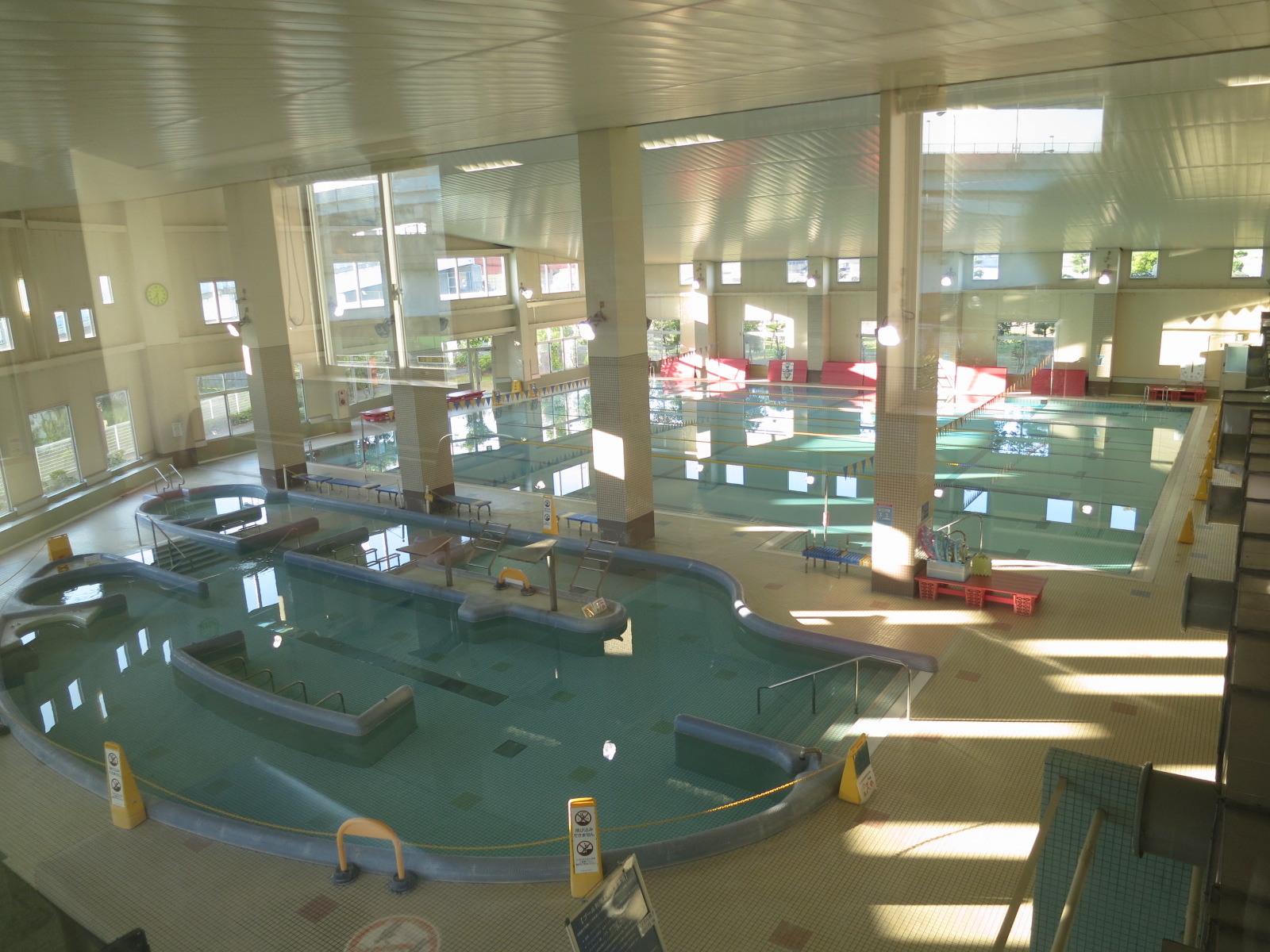 25Mスイミングプール・多目的プール・子供プールを完備し、お楽しみいただけます。