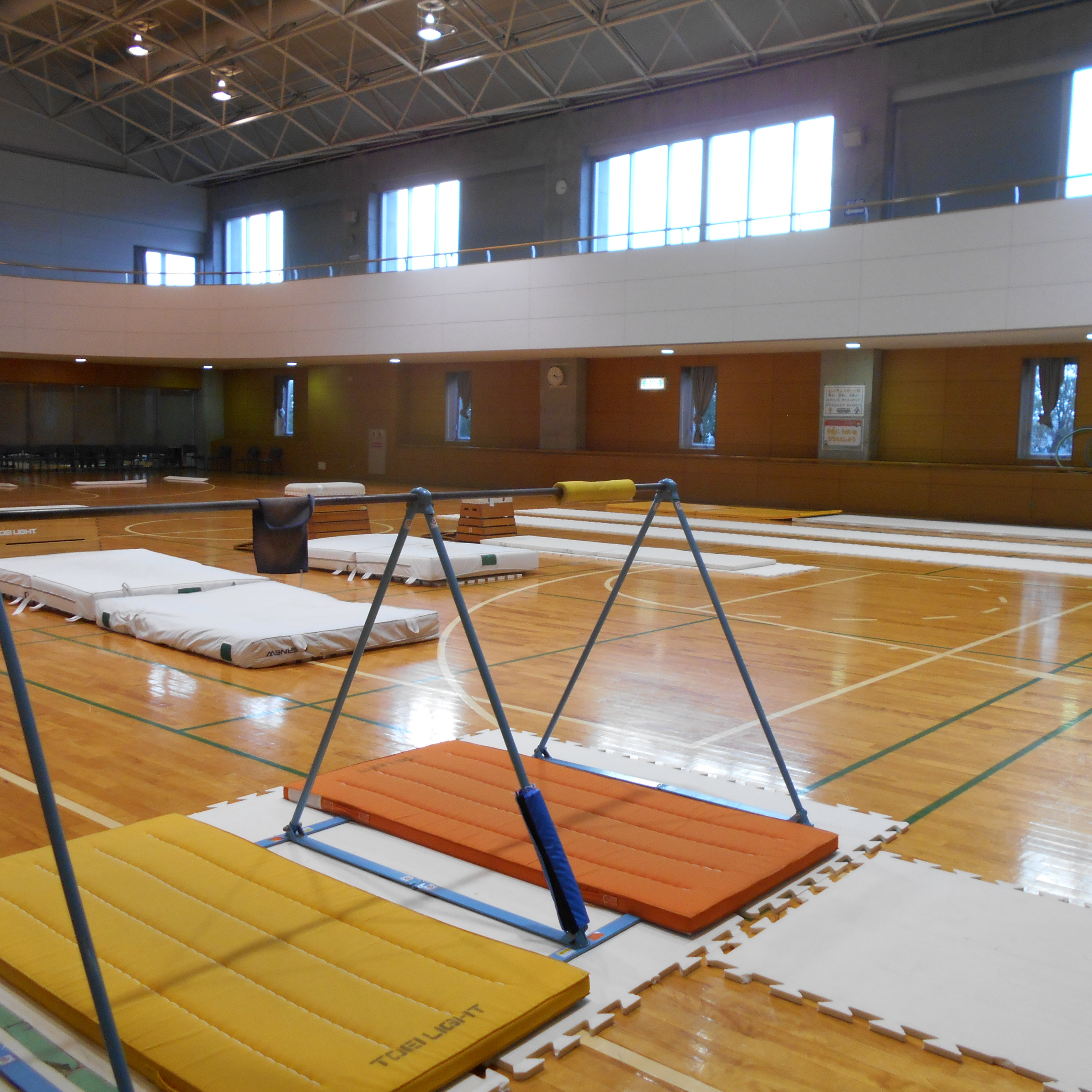 〈High bar practice〉