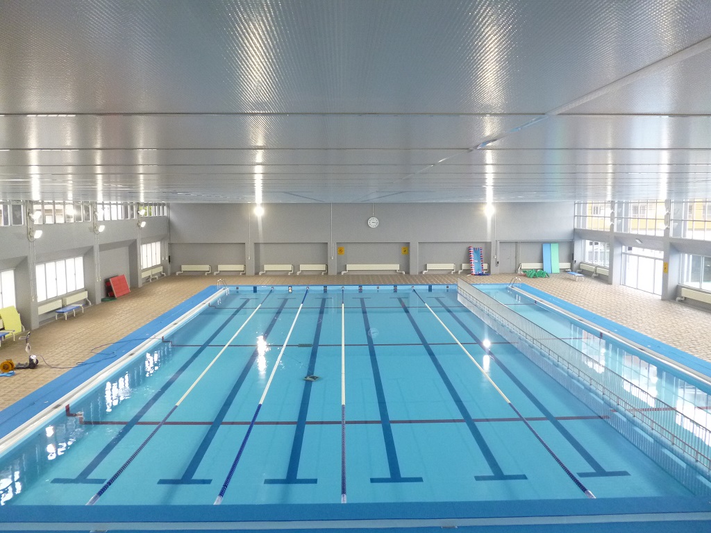 屋内プール