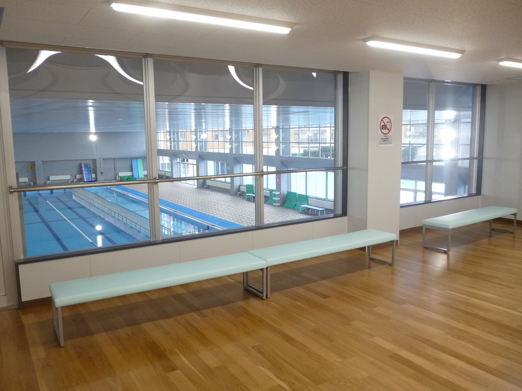 プール観覧室