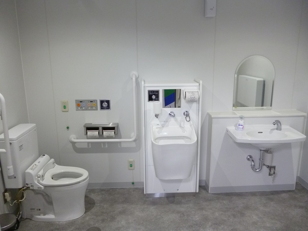 多目的トイレ