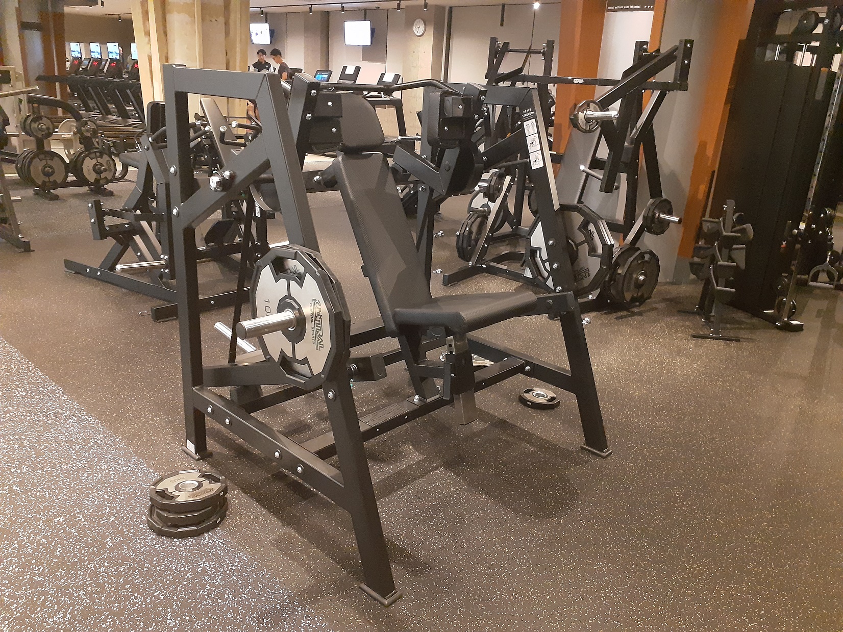 【圧巻のGYM】NEW！プレートロードマシン⑧