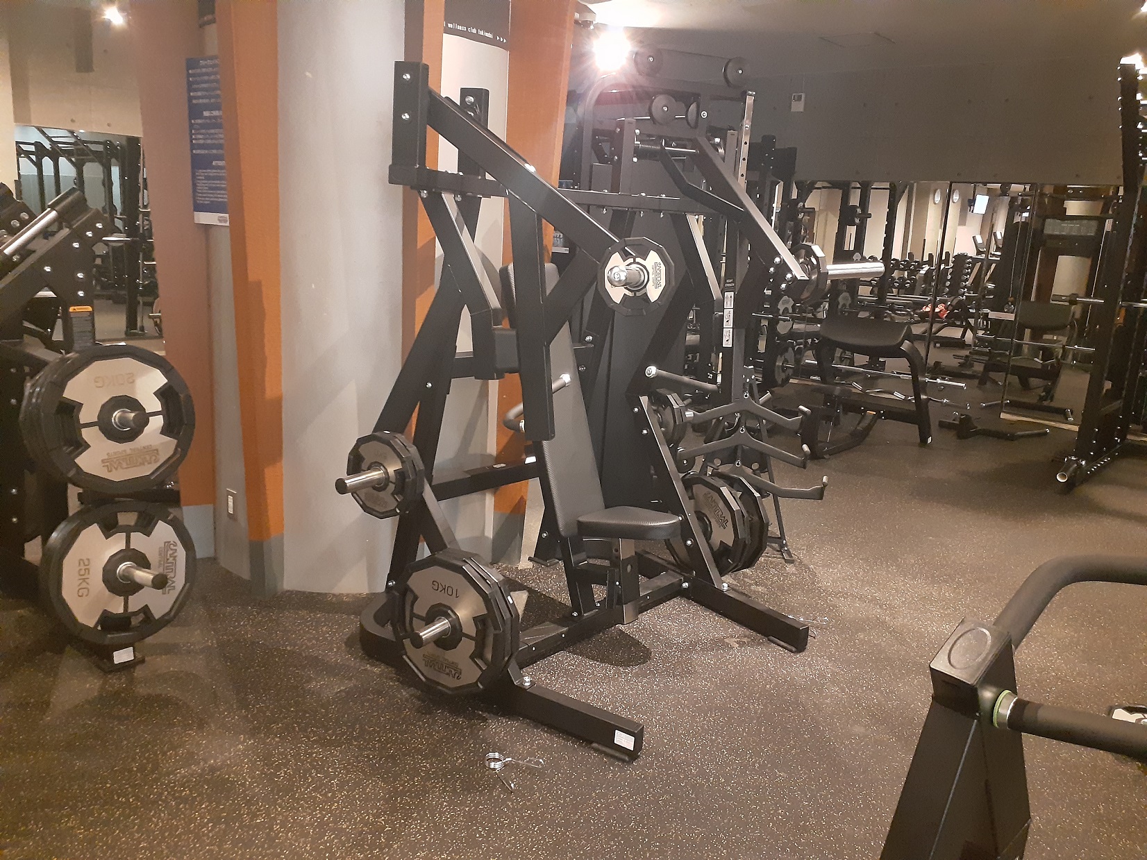 【圧巻のGYM】NEW！プレートロードマシン⑨