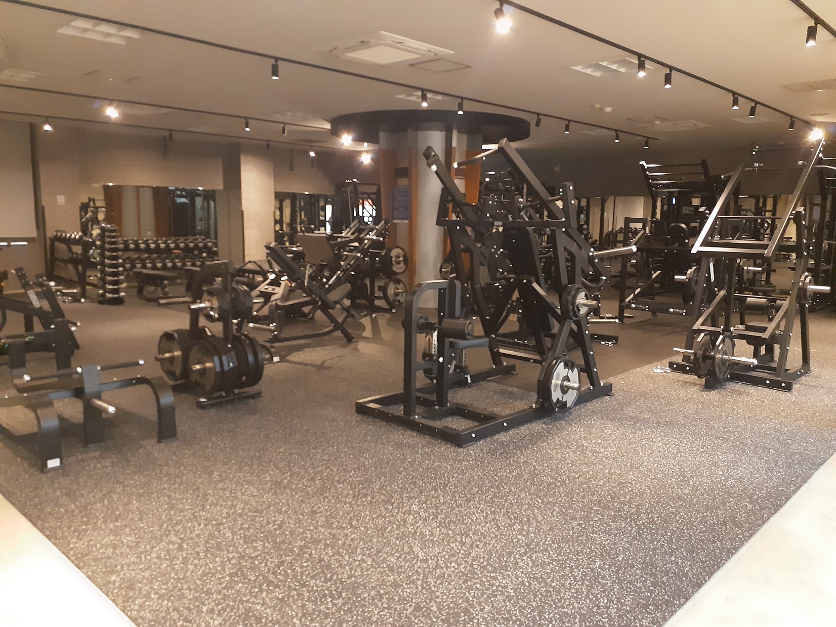 圧巻のGYM 全面リニューアル！