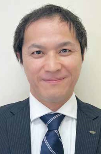 秋田土崎店 店長　吉田