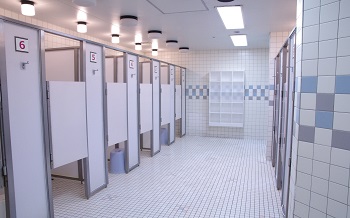 ＜シャワールーム＞ 女性12・男性9のブースでボディソープ・リンスインシャンプー完備。