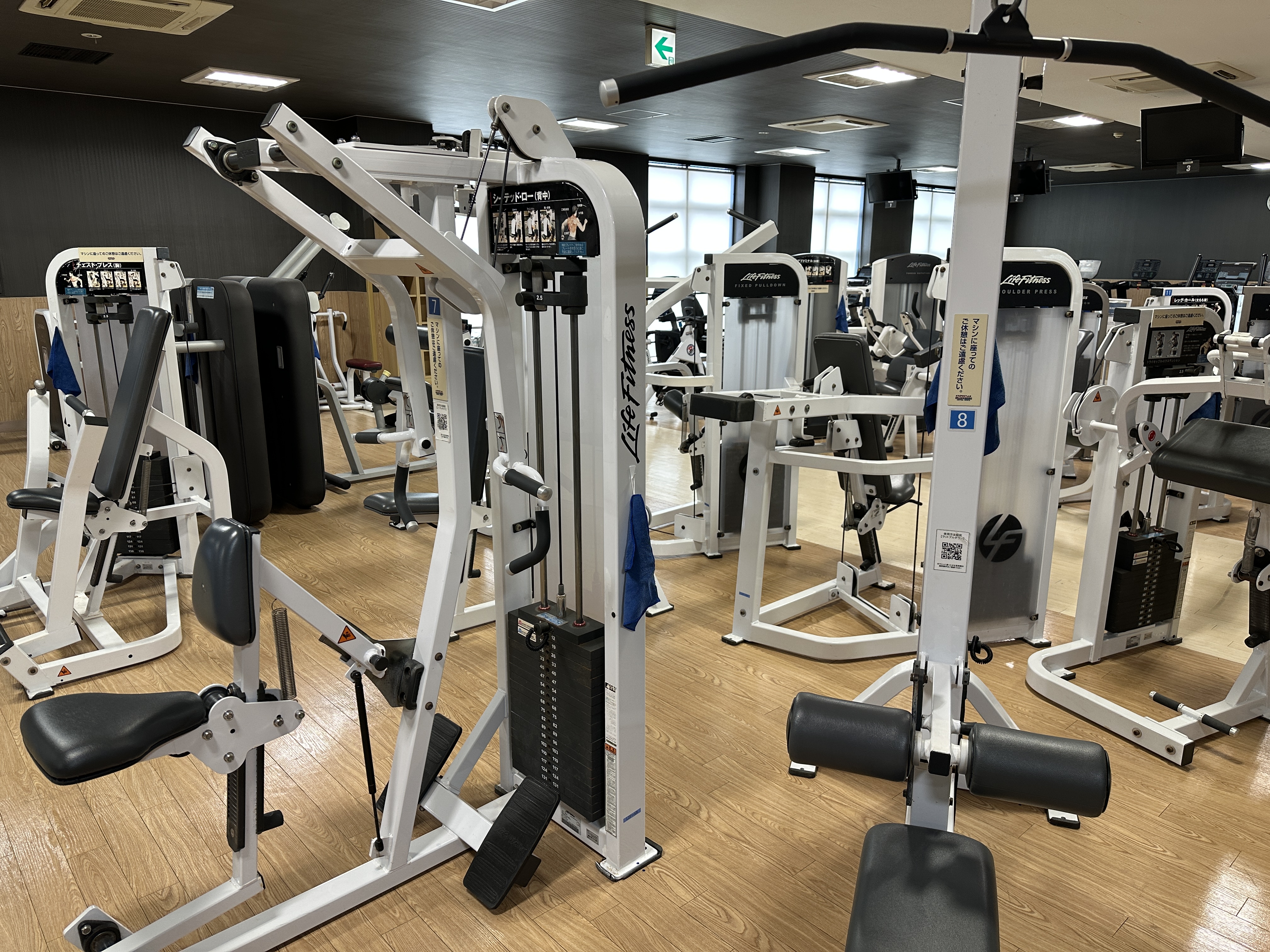 【マシンエリア】背中のトレーニングマシン