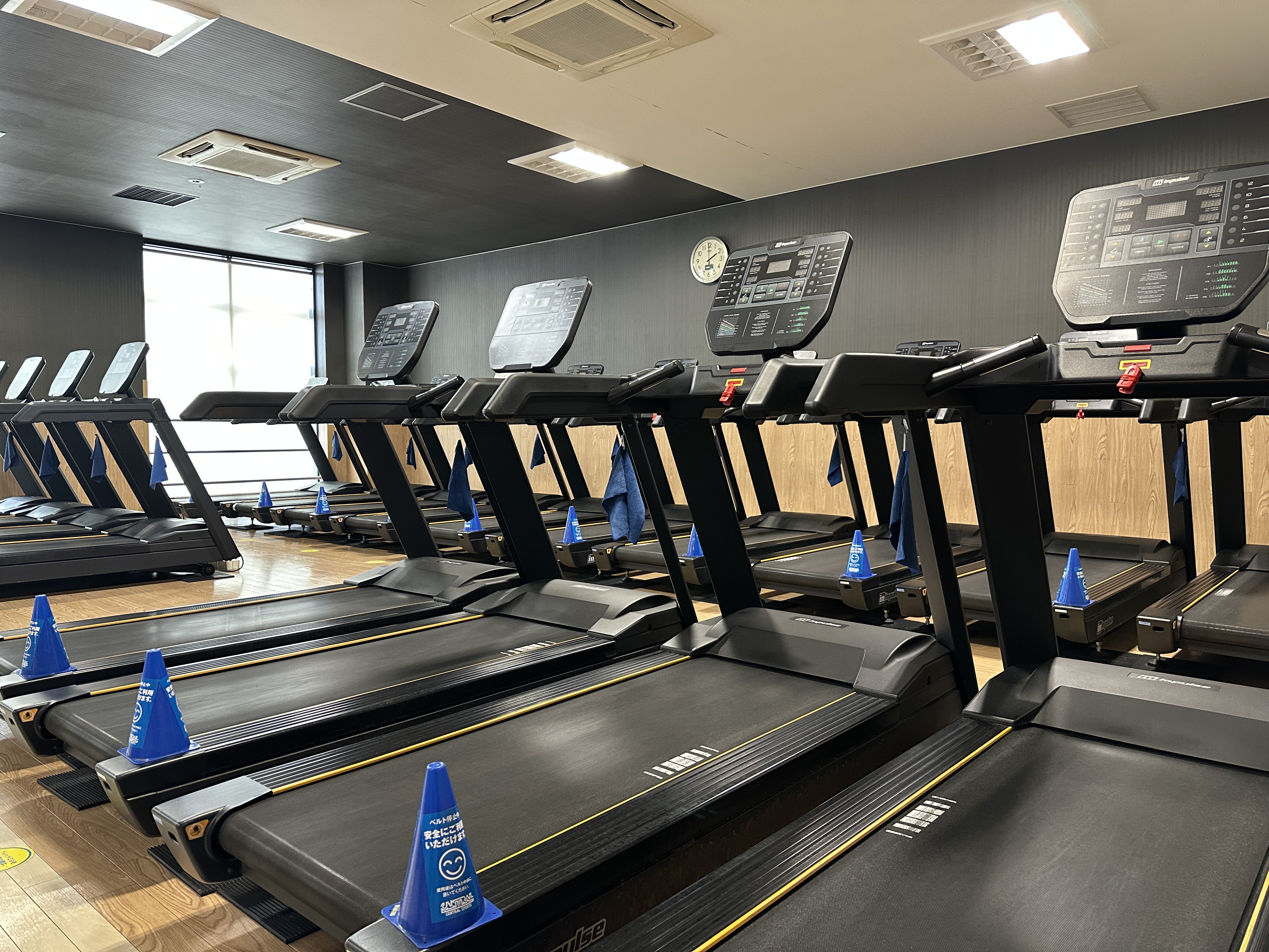【有酸素エリア】ランニングマシン　全18台