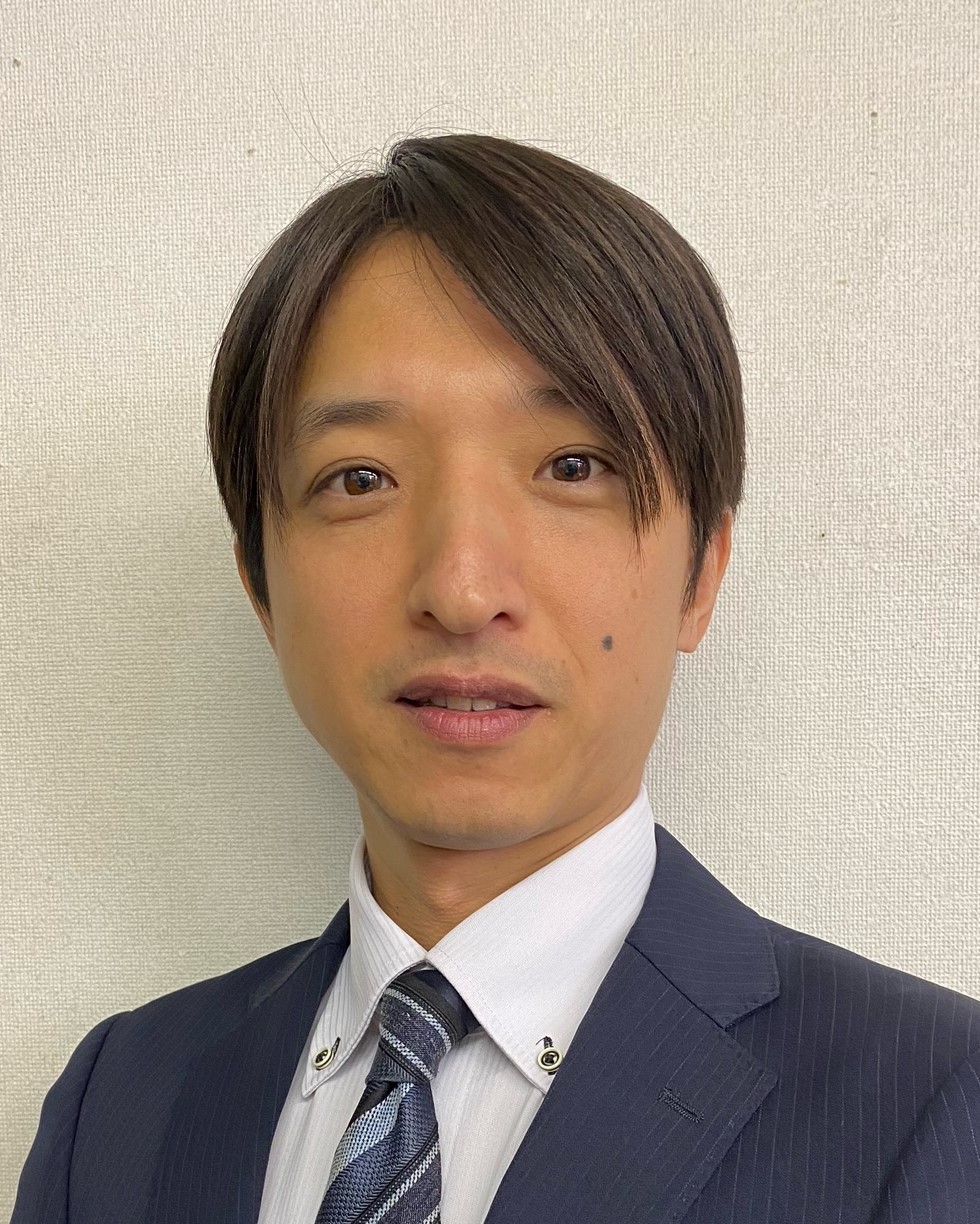 八千代台店 店長 　中原