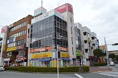 外からみたスタジオヨガピス稲毛海岸店