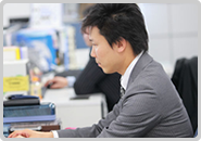 本社スタッフのシゴト 本社スタッフのシゴト